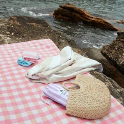 Dock & Bay Dock & Bay Picnic Bundle - Pink Gingham Blanket + 4 Cabana Towels - Set A