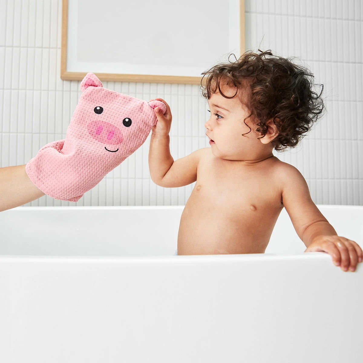 Dock & Bay Outlet Dock & Bay Wash Mitt - Animal - Parker Pig - Outlet 4 Dock & Bay Outlet Dock & Bay Wash Mitt - Animal - Parker Pig - Outlet - Image 2