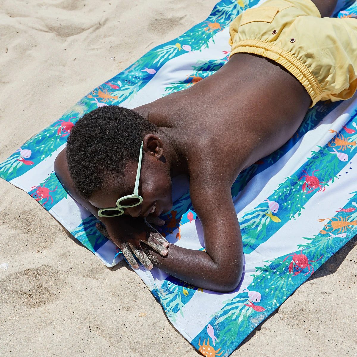 Dock & Bay Dock & Bay Kids Beach Towels - Beneath The Reef 4 Dock & Bay Dock & Bay Kids Beach Towels - Beneath The Reef - Image 2