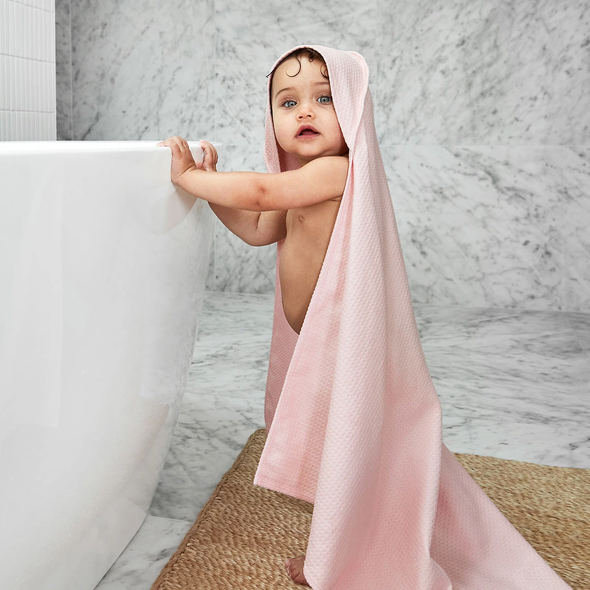 Dock & Bay Outlet Dock & Bay Baby Hooded Towels - Peekaboo Pink - Outlet 6 Dock & Bay Outlet Dock & Bay Baby Hooded Towels - Peekaboo Pink - Outlet - Image 4
