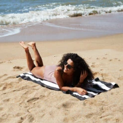 Dock & Bay Dock & Bay Quick Dry Towels - Kamari Charcoal 19 Dock & Bay Dock & Bay Quick Dry Towels - Kamari Charcoal -Dock & Bay Shop 03 CAIRNS18 CABANA CHARCOAL D3S16 109 SQ X3