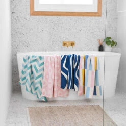 Dock & Bay Dock & Bay Bath Towels - Tide Break Navy -Dock & Bay Shop 03 HOME23 INSITU TOWLH GEO SET2 001 SQ X3 0d086dbc 76b8 4052 9dc9 1fd9ea551113