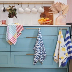 Dock & Bay Dock & Bay Tea Towels - Blackberry Bliss -Dock & Bay Shop 03 HOMEUK23 TEATWL SET1 010 SQ X3