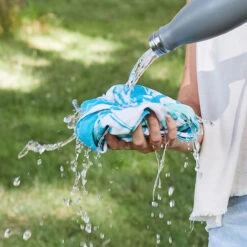 Dock & Bay Dock & Bay Cooling Gym Towel - Take A Dip -Dock & Bay Shop 03 PARKFITNESS22 COOL MAR BLUE 002 SQ2 X3