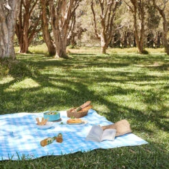 Dock & Bay Dock & Bay Picnic Blanket - Blueberry Pie -Dock & Bay Shop 03 PICNICPARK22 PICNIC GIN BLUE INSITU 060 SQ X3