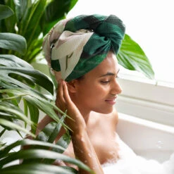 Dock & Bay Outlet Dock & Bay Hair Wraps - Monte Verde - Outlet 20 Dock & Bay Outlet Dock & Bay Hair Wraps - Monte Verde - Outlet -Dock & Bay Shop 03 POLLARD21 UK HAIRW RET MONT S1 032 SQ X3