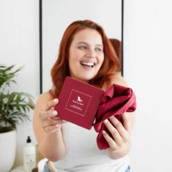 Dock & Bay Outlet Dock & Bay Hair Wrap - Quick Dry Hair Towel - Halong Burgundy - Outlet -Dock & Bay Shop 03a HOME20 HAIRW CLA DKRED D2M13 009 SQ VIDEO X3 96d4e73c 150d 430d b337 df9ec79657fc