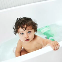 Dock & Bay Outlet Dock & Bay Wash Mitt - Animal - Frankie Frog - Outlet -Dock & Bay Shop 04 BABYMERAKI21 HOODT ANI HD FROG 031 SQ X3