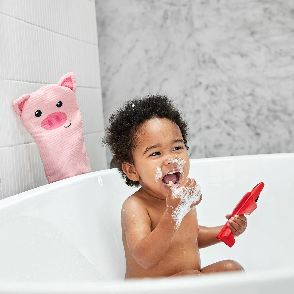 Dock & Bay Outlet Dock & Bay Wash Mitt - Animal - Parker Pig - Outlet 7 Dock & Bay Outlet Dock & Bay Wash Mitt - Animal - Parker Pig - Outlet - Image 5