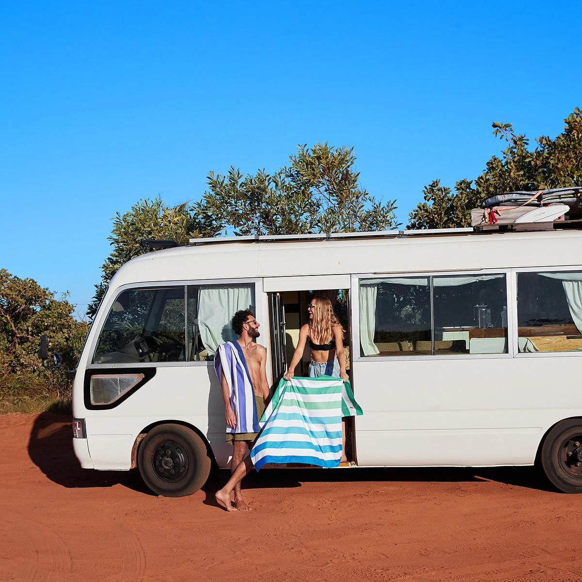 Dock & Bay Dock & Bay Quick Dry Towels - Dusk To Dawn 6 Dock & Bay Dock & Bay Quick Dry Towels - Dusk To Dawn - Image 4