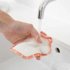 Dock & Bay Outlet Reusable Makeup Removers - Sandalwood Terracotta - Outlet -Dock & Bay Shop 04 HOME20 MAKUP HOM D1M3 010 SQ X3