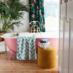 Dock & Bay Dock & Bay Bath Towels - Diamond Pink 22 Dock & Bay Dock & Bay Bath Towels - Diamond Pink -Dock & Bay Shop 04 HOMEUK23 TOWLH MIXED1 021 SQ VIDEO X3 2c34dcc2 f08a 4cac 86ec 50149c6bd3ed