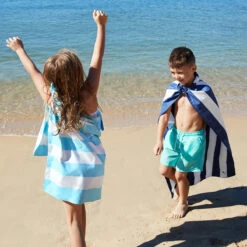 Dock & Bay Dock & Bay Kids Beach Towels - Unicorn Waves -Dock & Bay Shop 04 KIDSBALMORAL21 TOWLB CAB MD 040 SQ VIDEO X3