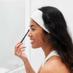 Dock & Bay Dock & Bay Makeup Headband - Crystal White 19 Dock & Bay Dock & Bay Makeup Headband - Crystal White -Dock & Bay Shop 05 HOMEAUS23 HEADW CLA WHITE J 011 SQ X3