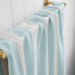 Dock & Bay Dock & Bay Bath Towels - Serene Seafoam -Dock & Bay Shop 06 HOME23 INSITU TOWLH CBH FOAM 005 SQ X3