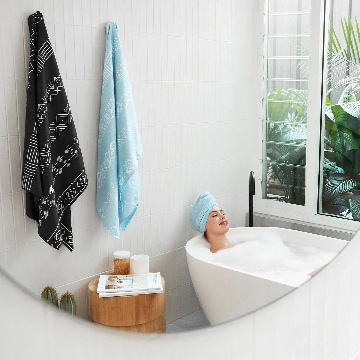 Dock & Bay Dock & Bay Hair Wraps - Lake Louise 9 Dock & Bay Dock & Bay Hair Wraps - Lake Louise - Image 7