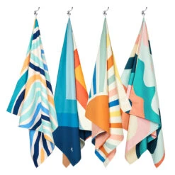 Dock & Bay Dock & Bay Quick Dry Towels - Get Wavy -Dock & Bay Shop 07 TOWLB SGW 4SET hang X3