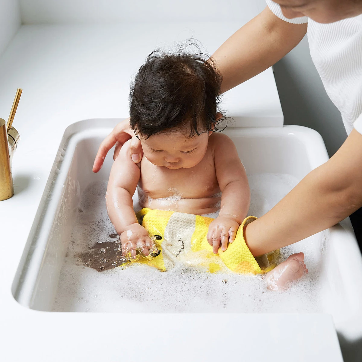 Dock & Bay Outlet Dock & Bay Wash Mitt - Animal - Greta Giraffe - Outlet 10 Dock & Bay Outlet Dock & Bay Wash Mitt - Animal - Greta Giraffe - Outlet - Image 8