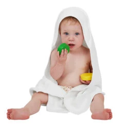 Dock & Bay Outlet Dock & Bay Baby Hooded Towels - Wishful White - Outlet -Dock & Bay Shop 08 HOODT CLA WHITE LIFE 022 X3