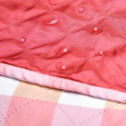 Dock & Bay Dock & Bay Picnic Blanket - Strawberries & Cream -Dock & Bay Shop 08 PICNIC GIN PINK droplet X3