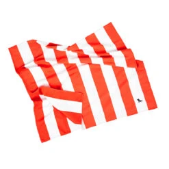 Dock & Bay Dock & Bay Quick Dry Towels - Waikiki Coral 27 Dock & Bay Dock & Bay Quick Dry Towels - Waikiki Coral -Dock & Bay Shop 08 TOWLB CAB RED flatlay X3