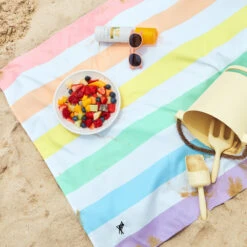 Dock & Bay Dock & Bay Kids Beach Towels - Unicorn Waves -Dock & Bay Shop 09 INSITU22 TOWLB SUM KIDS UNICN 003 X3