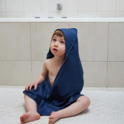 Dock & Bay Outlet Dock & Bay Baby Hooded Towels - Midnight Navy - Outlet 23 Dock & Bay Outlet Dock & Bay Baby Hooded Towels - Midnight Navy - Outlet -Dock & Bay Shop 10 BABYBATH21 HOODT CLA SM NAVY 005 SQ X3