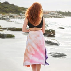 Dock & Bay Dock & Bay Quick Dry Towels - Ember Afterglow -Dock & Bay Shop 10 BAYOFFIRES22 TOWLB TYD PINK 020 SQ X3