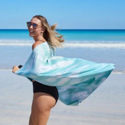 Dock & Bay Dock & Bay Quick Dry Towels - Swirled Seas -Dock & Bay Shop 10 BROOME22 TOWLB TYD BLUE 009 SQ X3