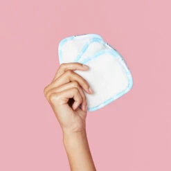 Dock & Bay Outlet Reusable Makeup Removers - Chamomile Blue - Outlet -Dock & Bay Shop 10 CREATIVE21 MAKUP HOM LTBLU 221 SQ X3