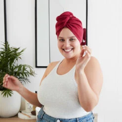 Dock & Bay Outlet Dock & Bay Hair Wrap - Quick Dry Hair Towel - Halong Burgundy - Outlet -Dock & Bay Shop 10 HOME20 HAIRW CLA DKRED D2M13 022 SQ X3