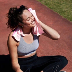 Dock & Bay Outlet Cooling Sports Towel - Go Faster - Sprint Pink - Outlet 24 Dock & Bay Outlet Cooling Sports Towel - Go Faster - Sprint Pink - Outlet -Dock & Bay Shop 11 ACTIVEOUTDOORS20 COOL FST PNK 032 SQ X3