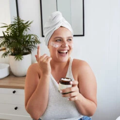 Dock & Bay Outlet Dock & Bay Quick Dry Hair Wrap - Home - Jasmine White - Outlet 28 Dock & Bay Outlet Dock & Bay Quick Dry Hair Wrap - Home - Jasmine White - Outlet -Dock & Bay Shop 11 HOME20 HAIRW HOM WGREY D2M14 087 SQ X3