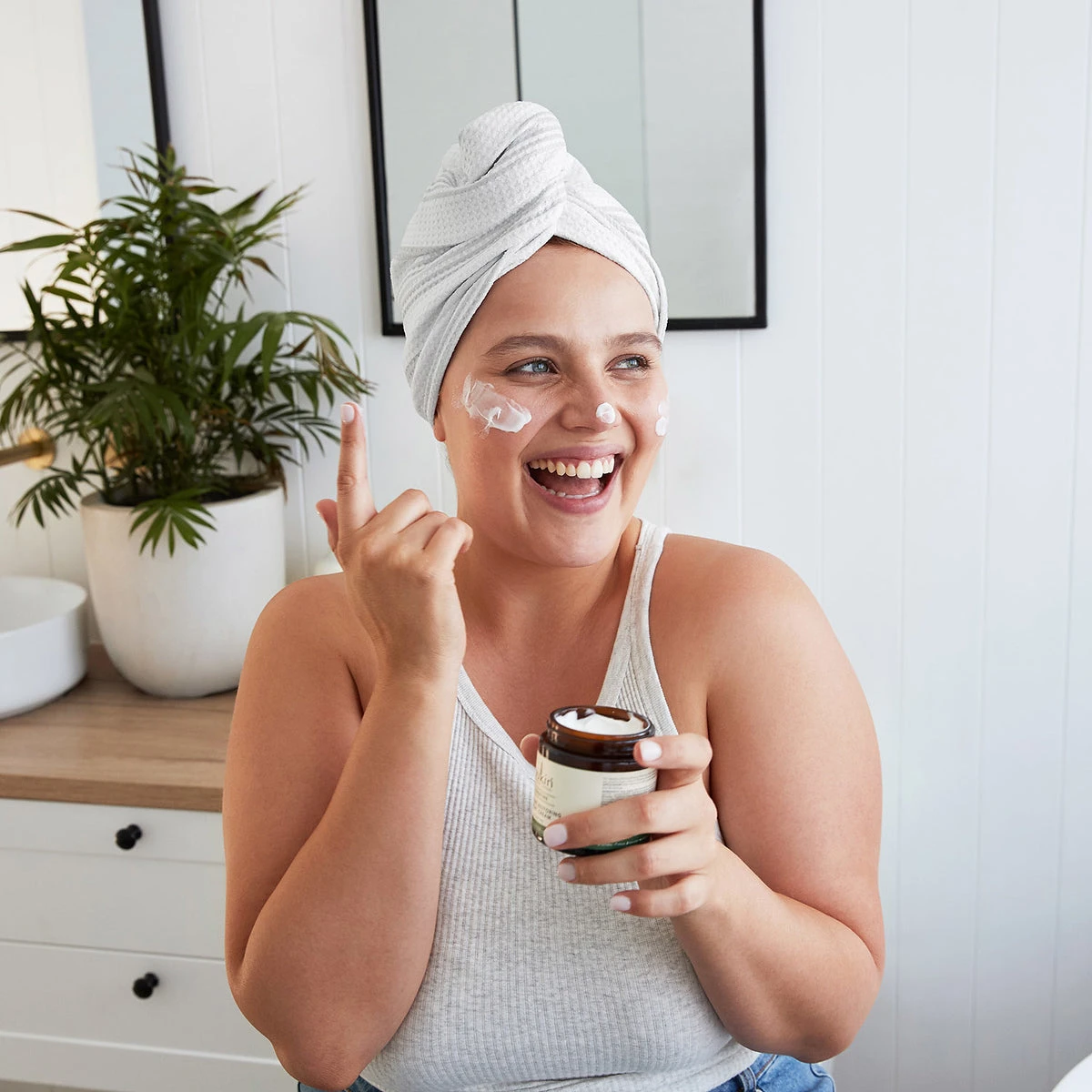 Dock & Bay Outlet Dock & Bay Quick Dry Hair Wrap - Home - Jasmine White - Outlet 14 Dock & Bay Outlet Dock & Bay Quick Dry Hair Wrap - Home - Jasmine White - Outlet - Image 12