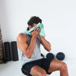 Dock & Bay Dock & Bay Quick Dry Towels - Rainforest Green 30 Dock & Bay Dock & Bay Quick Dry Towels - Rainforest Green -Dock & Bay Shop 12 ACTIVEGYM19 ESS GREEN S9 021 SQ X3