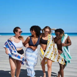 Dock & Bay Outlet Dock & Bay Quick Dry Towels - Palm Paradise - Outlet -Dock & Bay Shop 12 BROOME22 TOWLB FLO 008 SQ X3