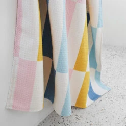 Dock & Bay Dock & Bay Bath Towels - Boardwalk Parade -Dock & Bay Shop 13 HOME23 INSITU TOWLH GEO PARAD 021 SQ X3