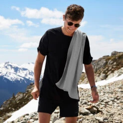 Dock & Bay Dock & Bay Quick Dry Towels - Mountain Grey -Dock & Bay Shop 13 WHISTLER17 TOWLF ESS GREY S17 034 SQ X3