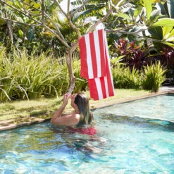 Dock & Bay Dock & Bay Quick Dry Towels - Waikiki Coral 33 Dock & Bay Dock & Bay Quick Dry Towels - Waikiki Coral -Dock & Bay Shop 14 BALI18 PHOTO D3 065 CABANA SQ X3