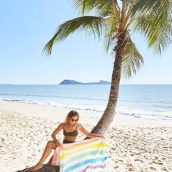 Dock & Bay Dock & Bay Quick Dry Towels - Unicorn Waves 35 Dock & Bay Dock & Bay Quick Dry Towels - Unicorn Waves -Dock & Bay Shop 14 CAIRNS18 SUMMER LIGHT RAINBOW D3S11 030 SQ X3