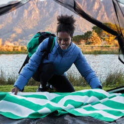 Dock & Bay Dock & Bay Quick Dry Towels - Cancun Green -Dock & Bay Shop 14 EAGLESNEST22 TOWLB CAB GREEN 056 SQ X3