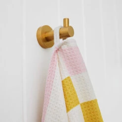 Dock & Bay Dock & Bay Bath Towels - Boardwalk Parade -Dock & Bay Shop 14 HOME23 INSITU TOWLH GEO PARAD 022 SQ X3