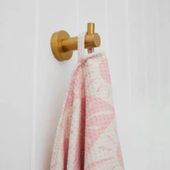 Dock & Bay Dock & Bay Bath Towels - Diamond Pink 32 Dock & Bay Dock & Bay Bath Towels - Diamond Pink -Dock & Bay Shop 14 HOME23 INSITU TOWLH GEO PINK 014 SQ X3