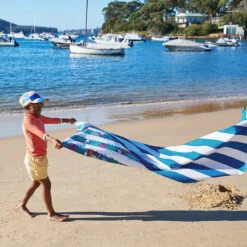 Dock & Bay Dock & Bay Kids Beach Towels - Beneath The Reef 35 Dock & Bay Dock & Bay Kids Beach Towels - Beneath The Reef -Dock & Bay Shop 16 FAMILYBALMORAL22 TOWLB KID REEF 041 SQ X3