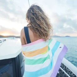Dock & Bay Dock & Bay Quick Dry Towels - Unicorn Waves 37 Dock & Bay Dock & Bay Quick Dry Towels - Unicorn Waves -Dock & Bay Shop 16 WHITSUNDAYS19 SUMMER LIGHT RAINBOW D1 408 SQ X3