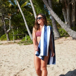 Dock & Bay Dock & Bay 2 X Beach Towel + Bag + Picnic Blanket - Set A -Dock & Bay Shop CAIRNS18 TOWLB CAB BLUENAVY D3S10 013 SQ X3